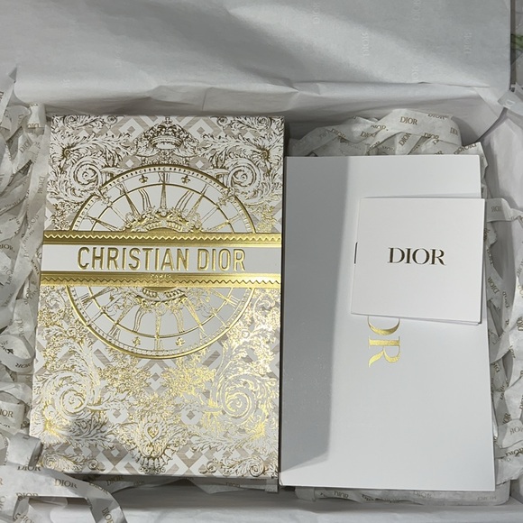 DIOR SNOW GLOBE | 2024 - Picture 4 of 4